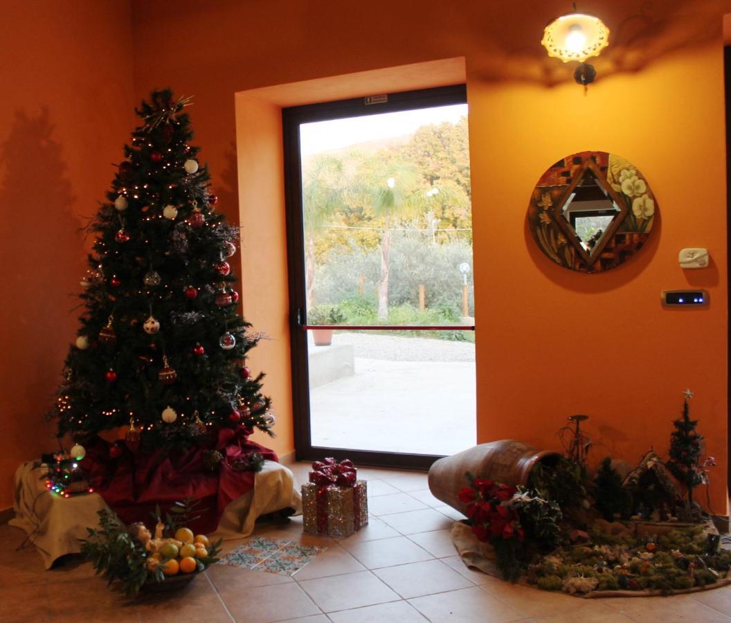 Antico Casale Bed & Breakfast Gioiosa Marea Eksteriør bilde
