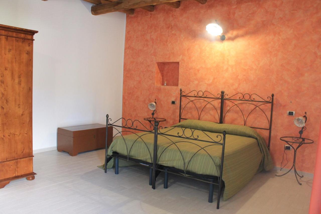 Antico Casale Bed & Breakfast Gioiosa Marea Eksteriør bilde
